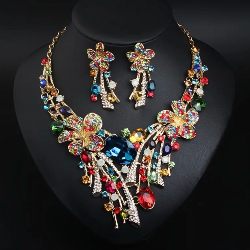 Multicolor Floral Statement Necklace and Earring Set. - Picture 2 of 6